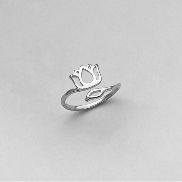 Sterling Silver Wraparound Lotus Ring, Boho Ring - Picture 8 of 15